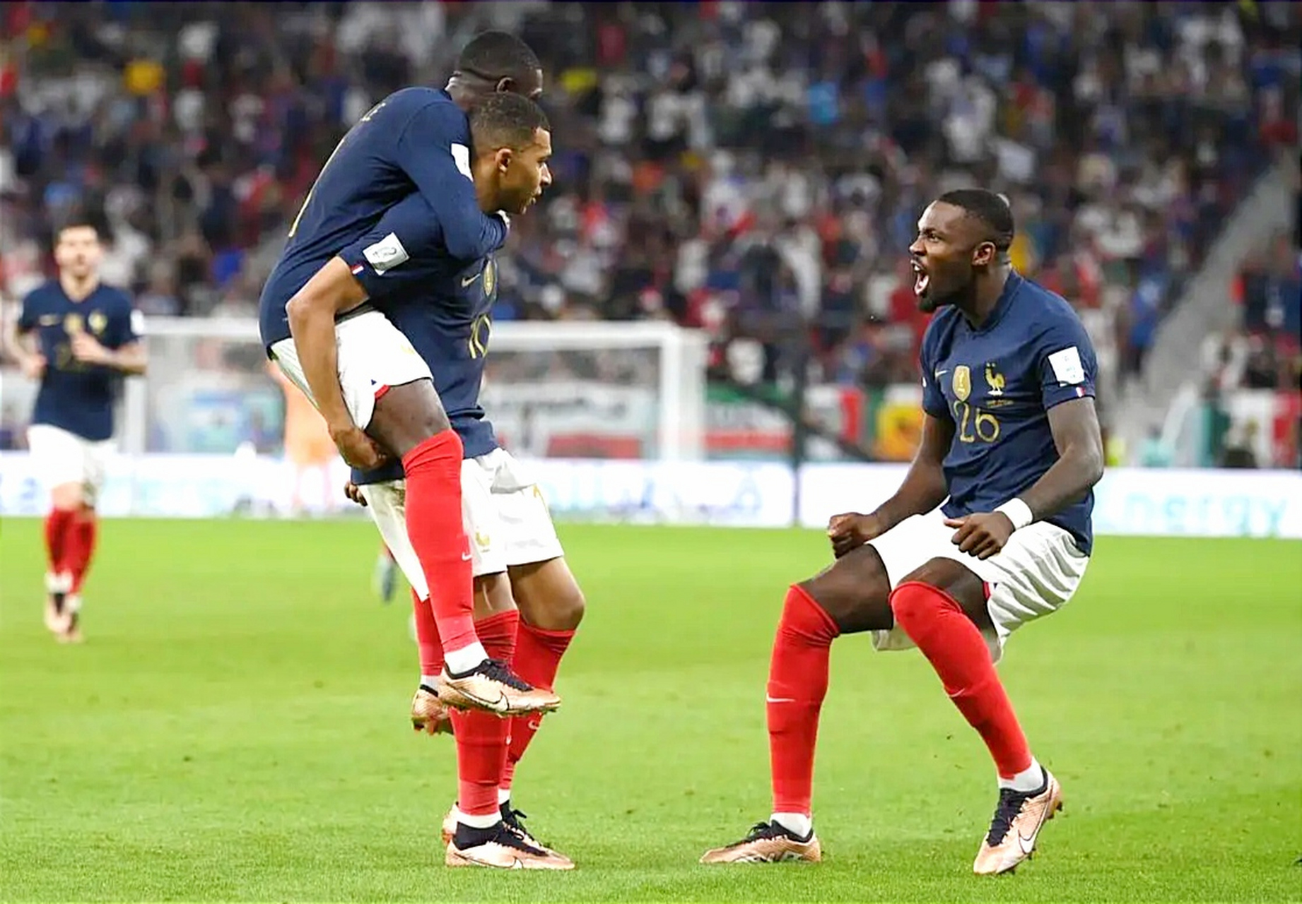 TL横扫T1,Hanssama极限生还后反打焦点之战八强赛,强势挺进下一轮的简单介绍 TL横扫T1,Hanssama极限生还后反打焦点之战八强赛,强势挺进下一轮的简单介绍